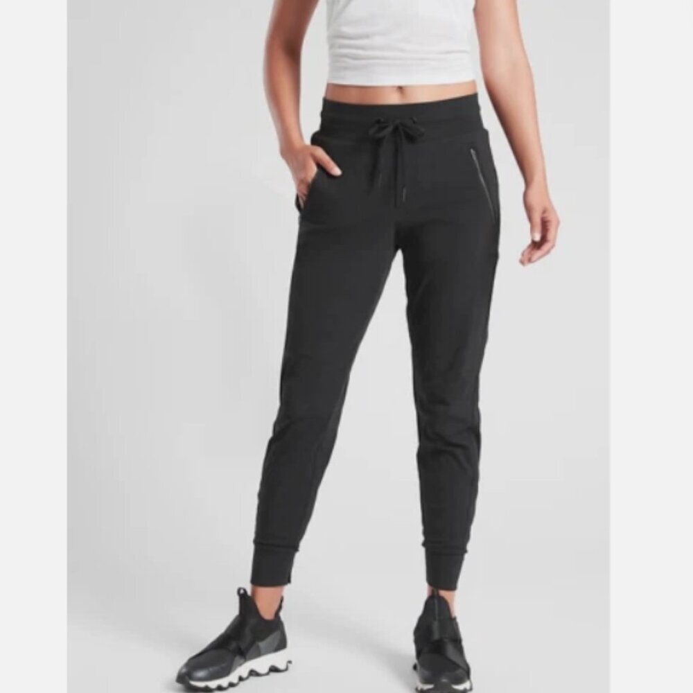 ATHLETA Trekkie North Jogger Black Size 2